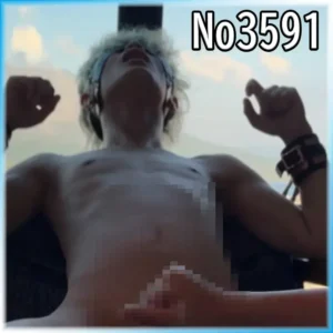 SUNAの快楽部屋【フル男動画】No3591：亀頭責め

しろの濃厚M男調教動画です目隠しと拘束で身動きを封じ、敏感な亀頭を執拗に責め立てるSM調教：myfansまとめ